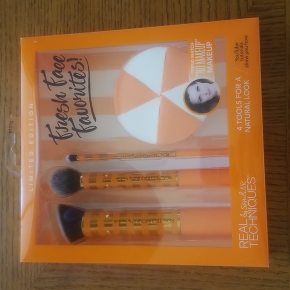 Real Techniques 4-piece Brush Set - Picture 3 of 3